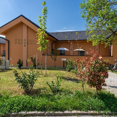 Pension Pannonia Parndorf Exterior foto